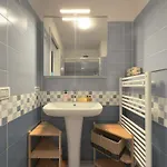 Apartment Homeby, Francesca Florenz